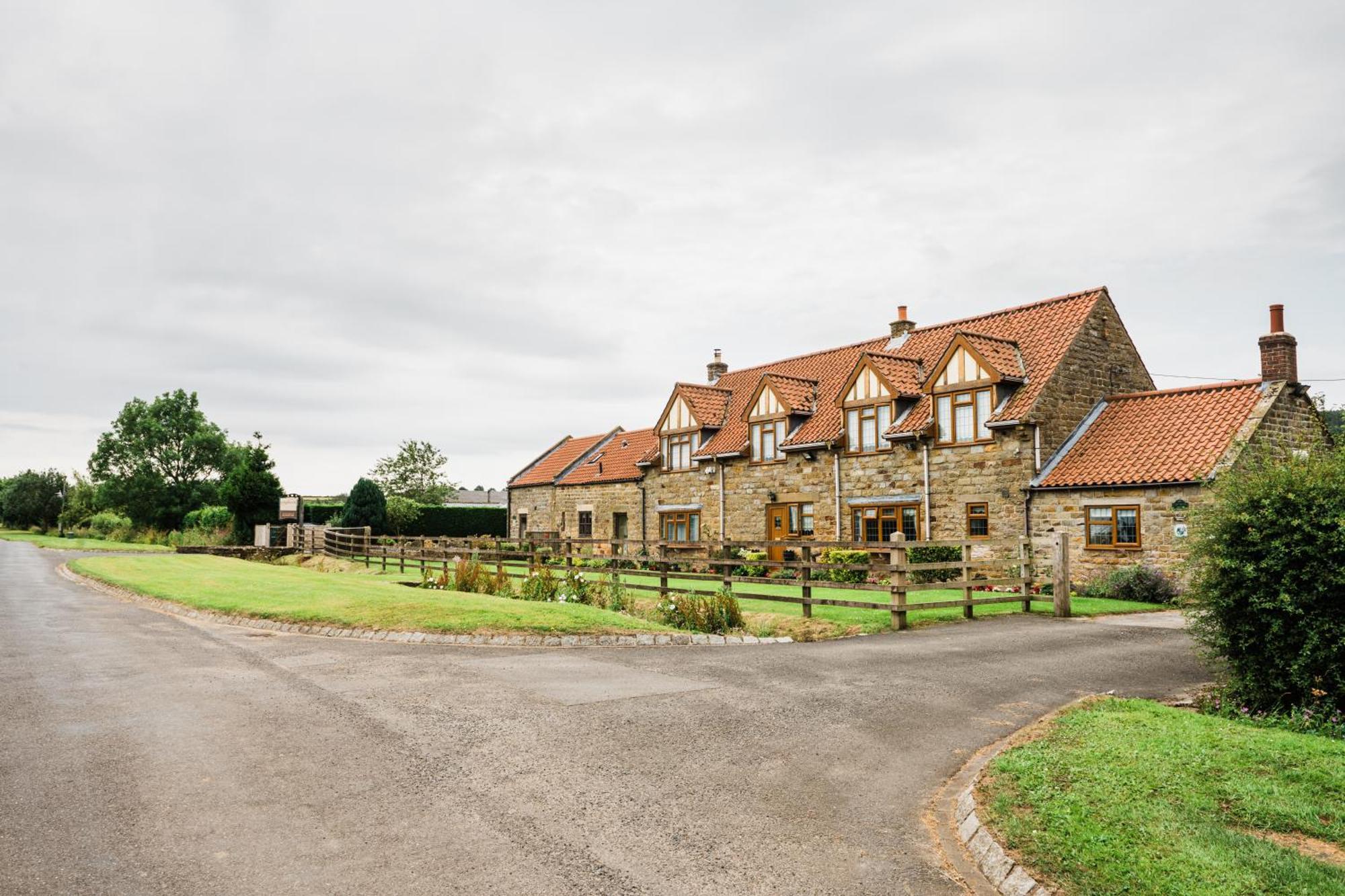 Low Moor Lodge スカーバラ エクステリア 写真